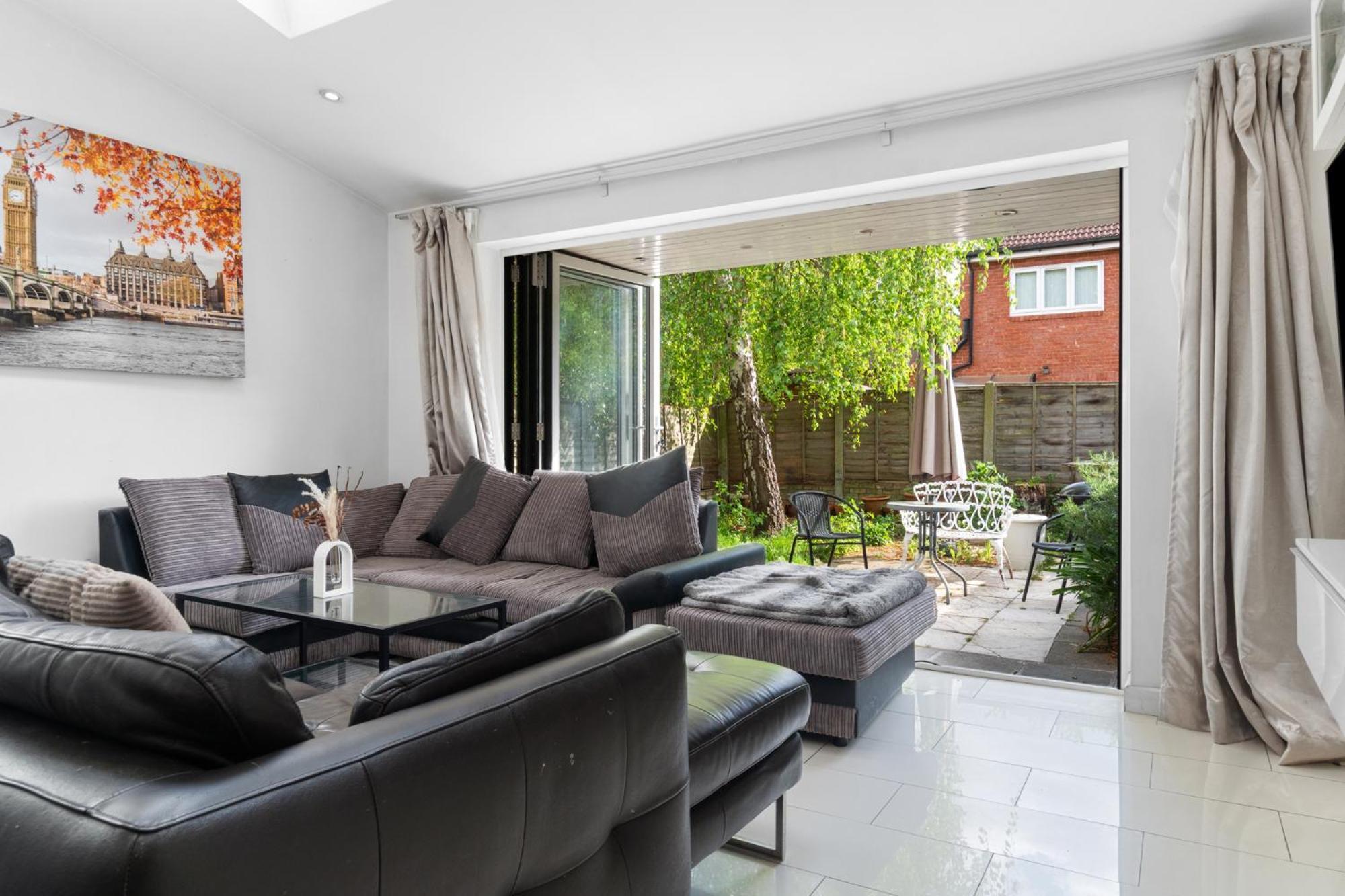 Shard View 3 Bed Entire Home ロンドン エクステリア 写真